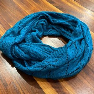Soybu infinity scarf